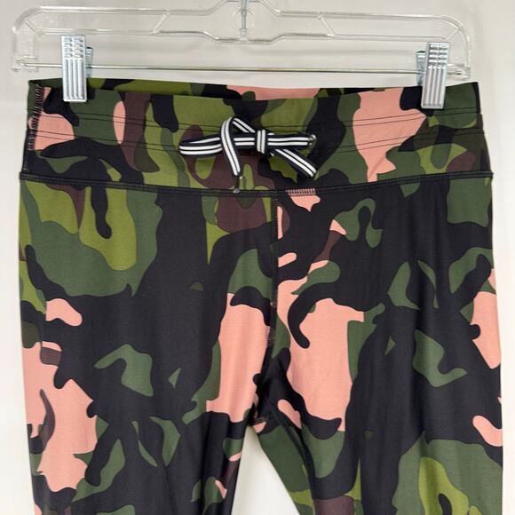 The Upside Camo Crystal Cropped Leggings Women's Size 8 Green Pink Performance - Picture 4 of 8